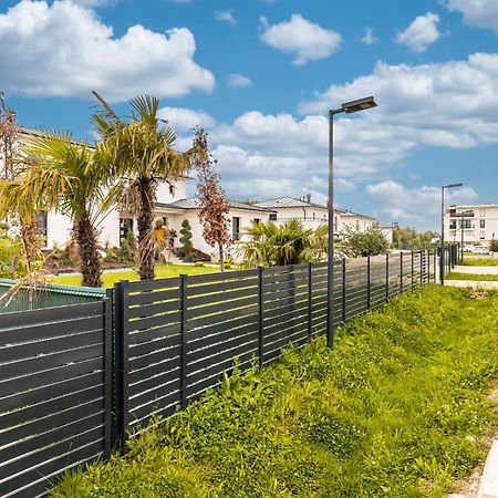 King Size Bed - Free Private Parking - Garden & Terrace - 14Min From Disneyland Ferrieres-en-Brie Ngoại thất bức ảnh