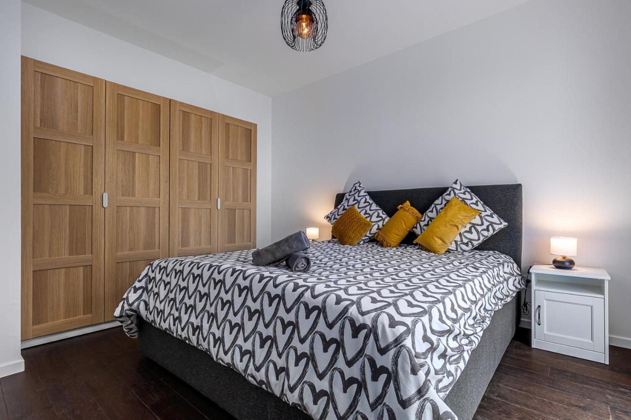 King Size Bed - Free Private Parking - Garden & Terrace - 14Min From Disneyland Ferrieres-en-Brie Ngoại thất bức ảnh