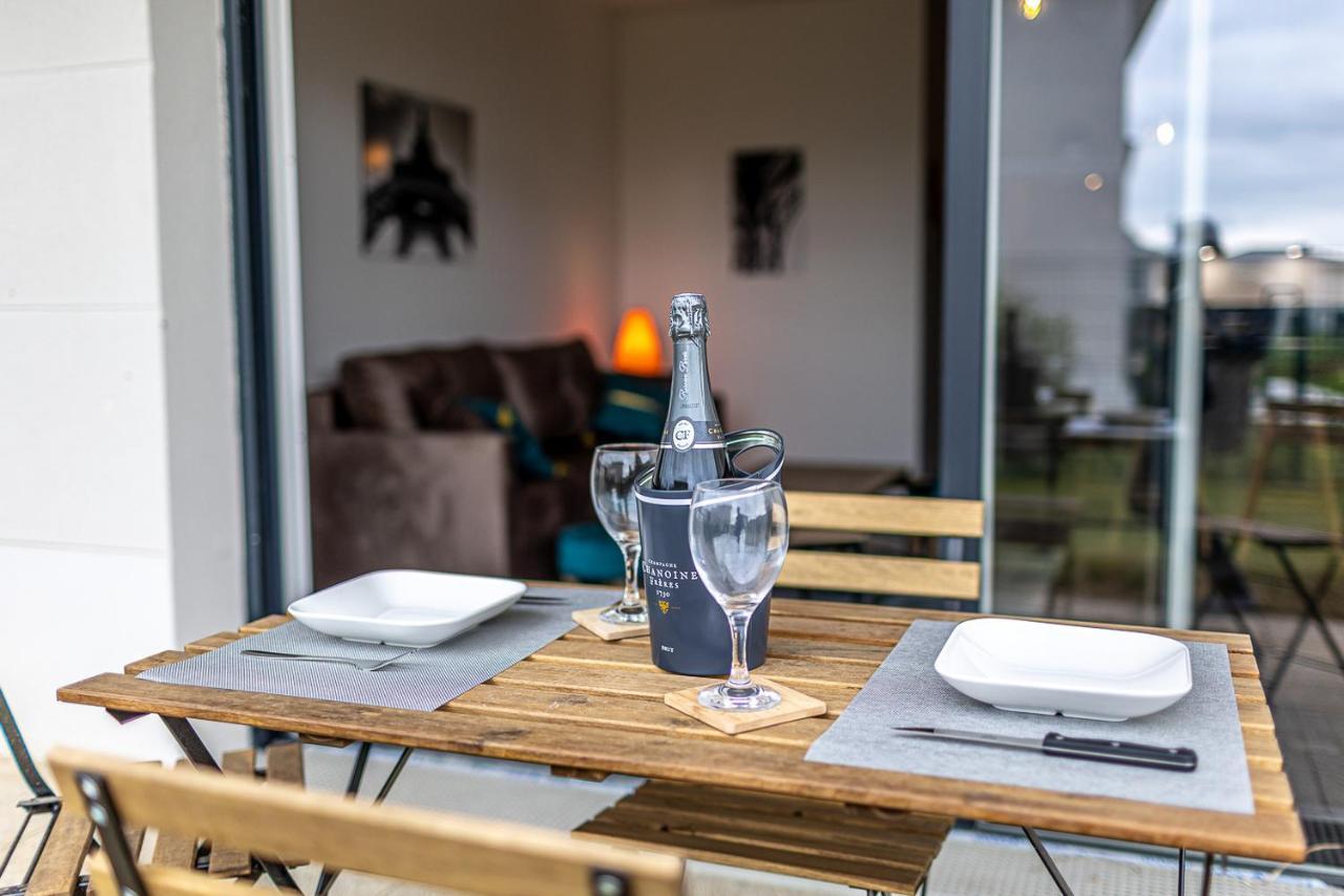 King Size Bed - Free Private Parking - Garden & Terrace - 14Min From Disneyland Ferrieres-en-Brie Ngoại thất bức ảnh